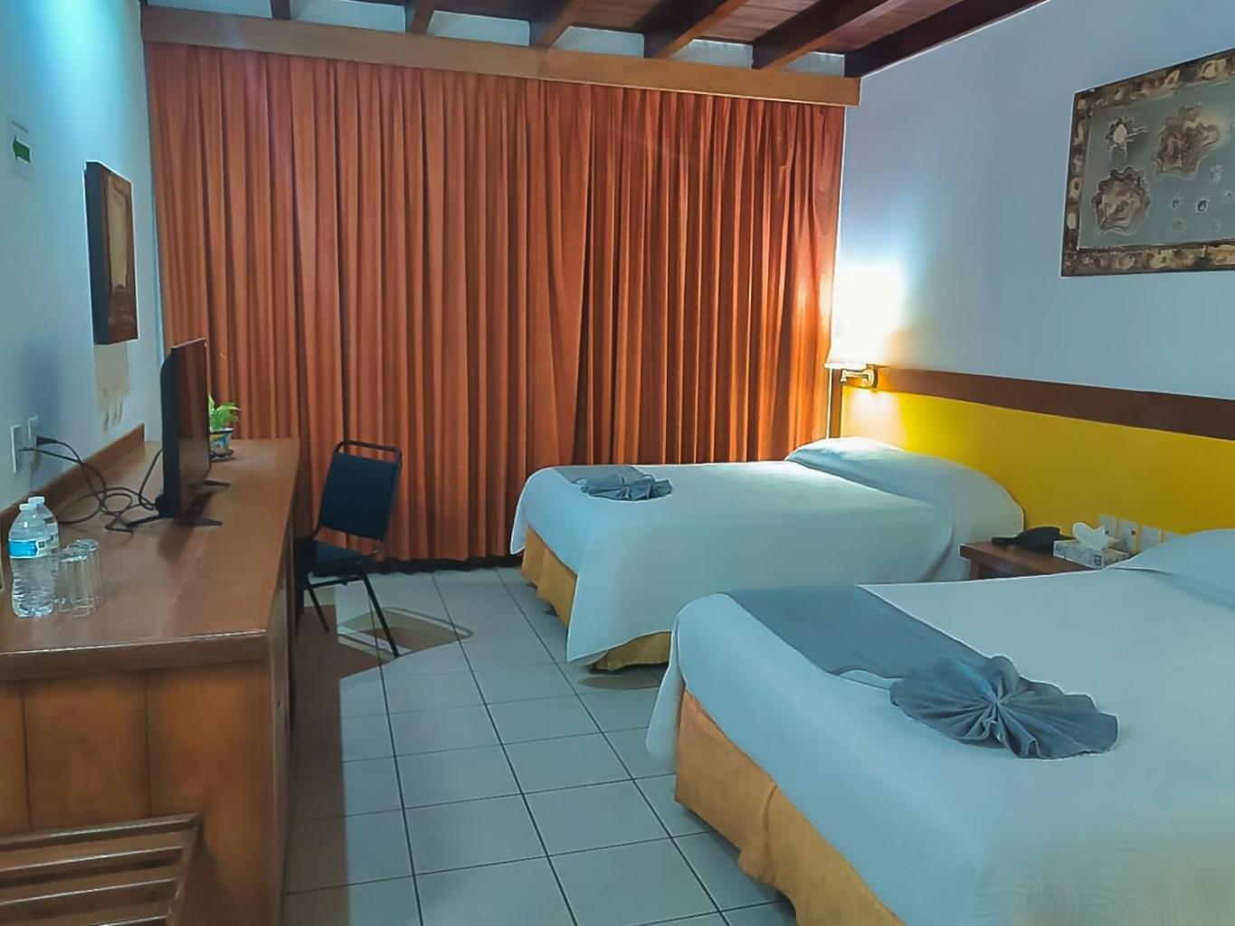 Hotel Pez Vela Manzanillo Dış mekan fotoğraf